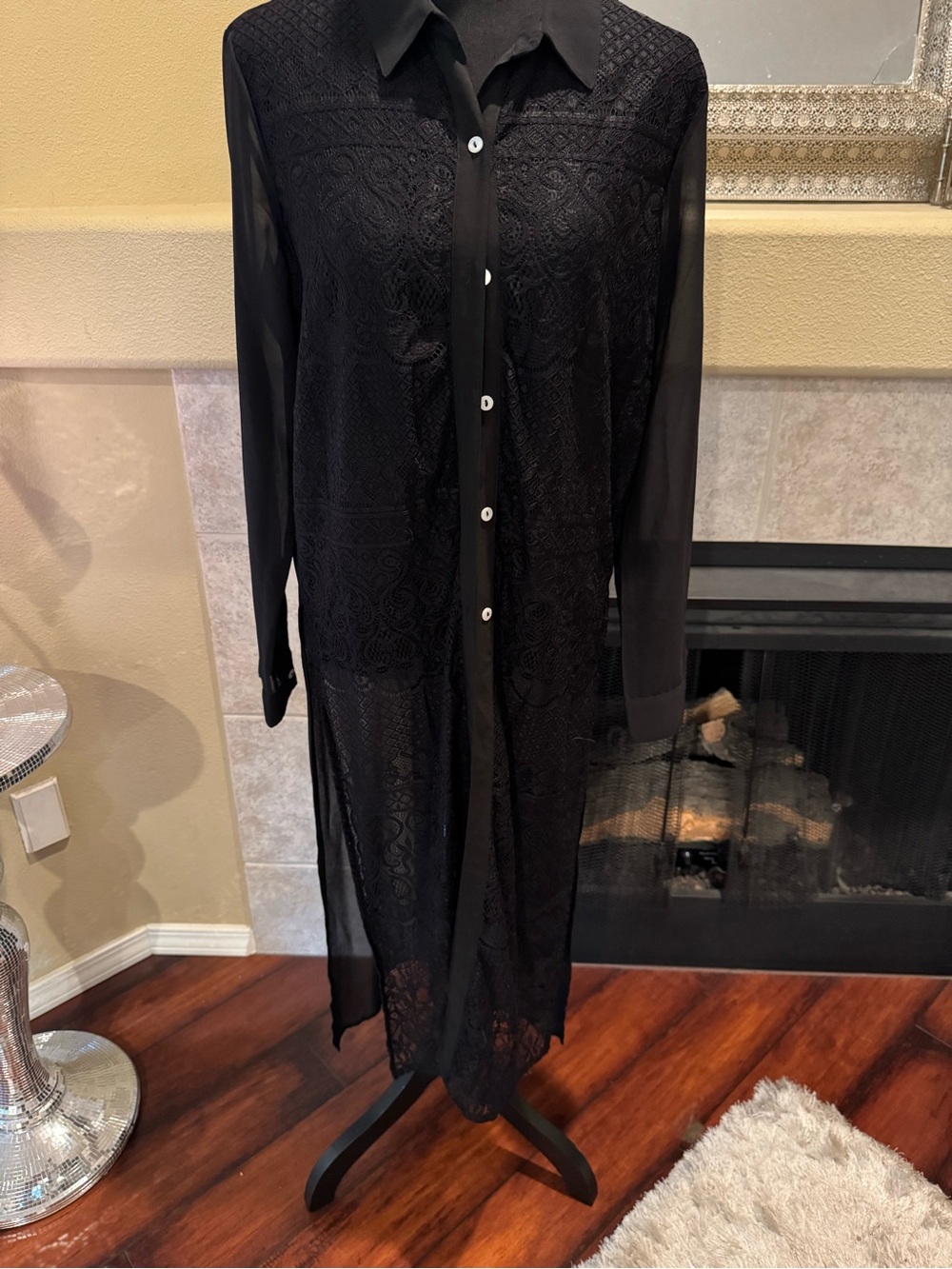 Romeo & Juliet Couture Sheer Black Lace Maxi Shirt Dress – Medium